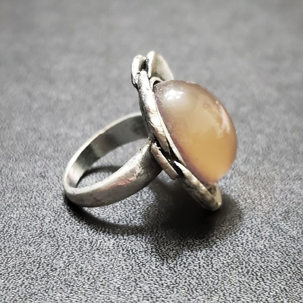 Chunky silver tone flower ring size 7.25 - Picture 4 of 8